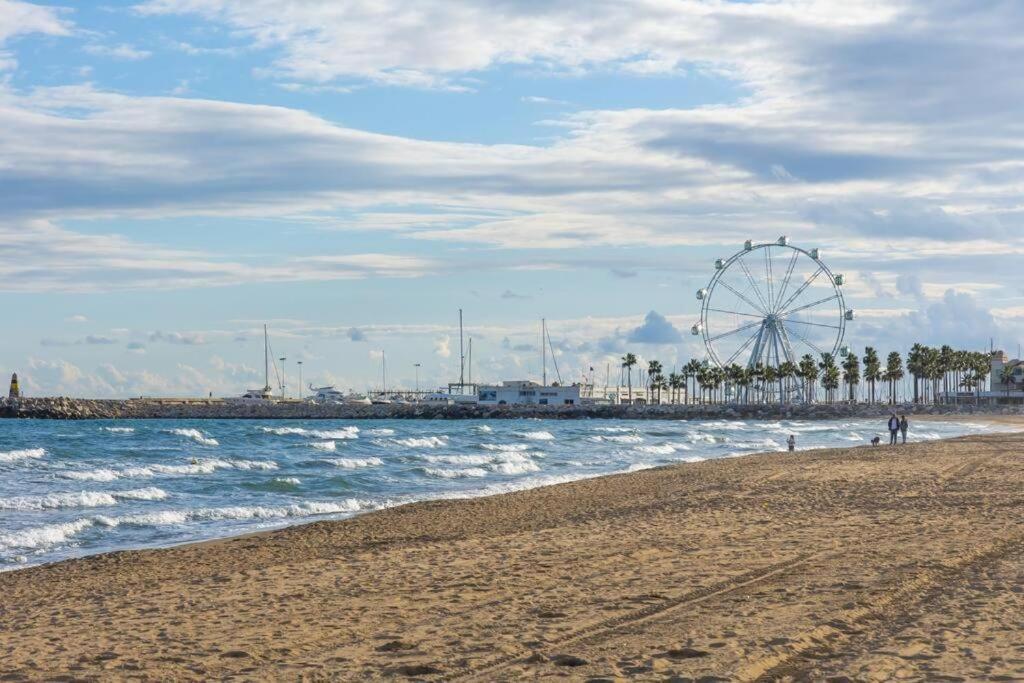 Con Vistas A 3 Minutos De La Playa *